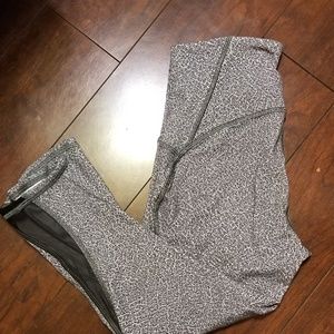 Lululemon athletica cropped leggings